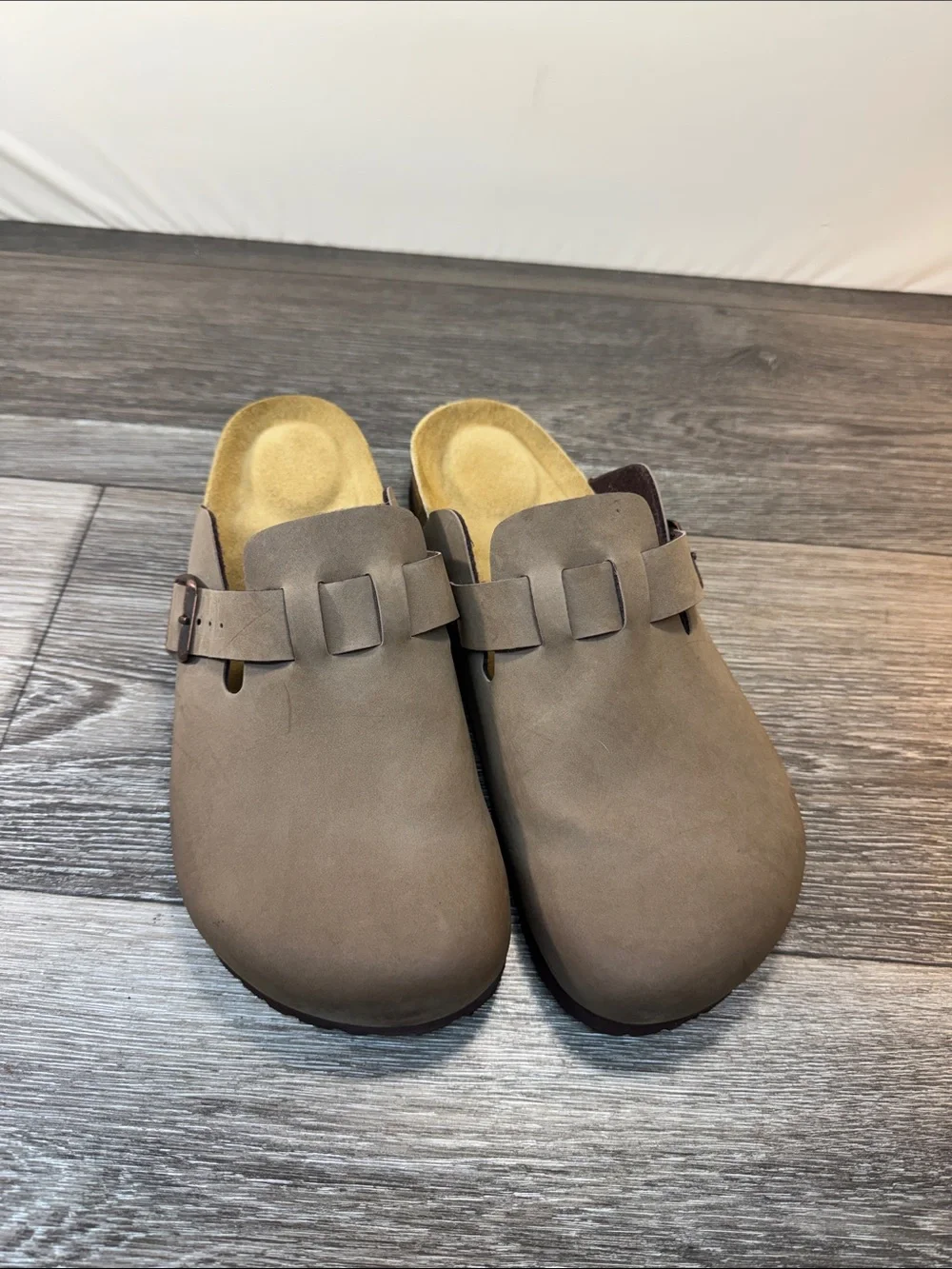 Brown Slip-On Clogs  woman’s SZ 12 / men’s SZ 9.5 (h112)
